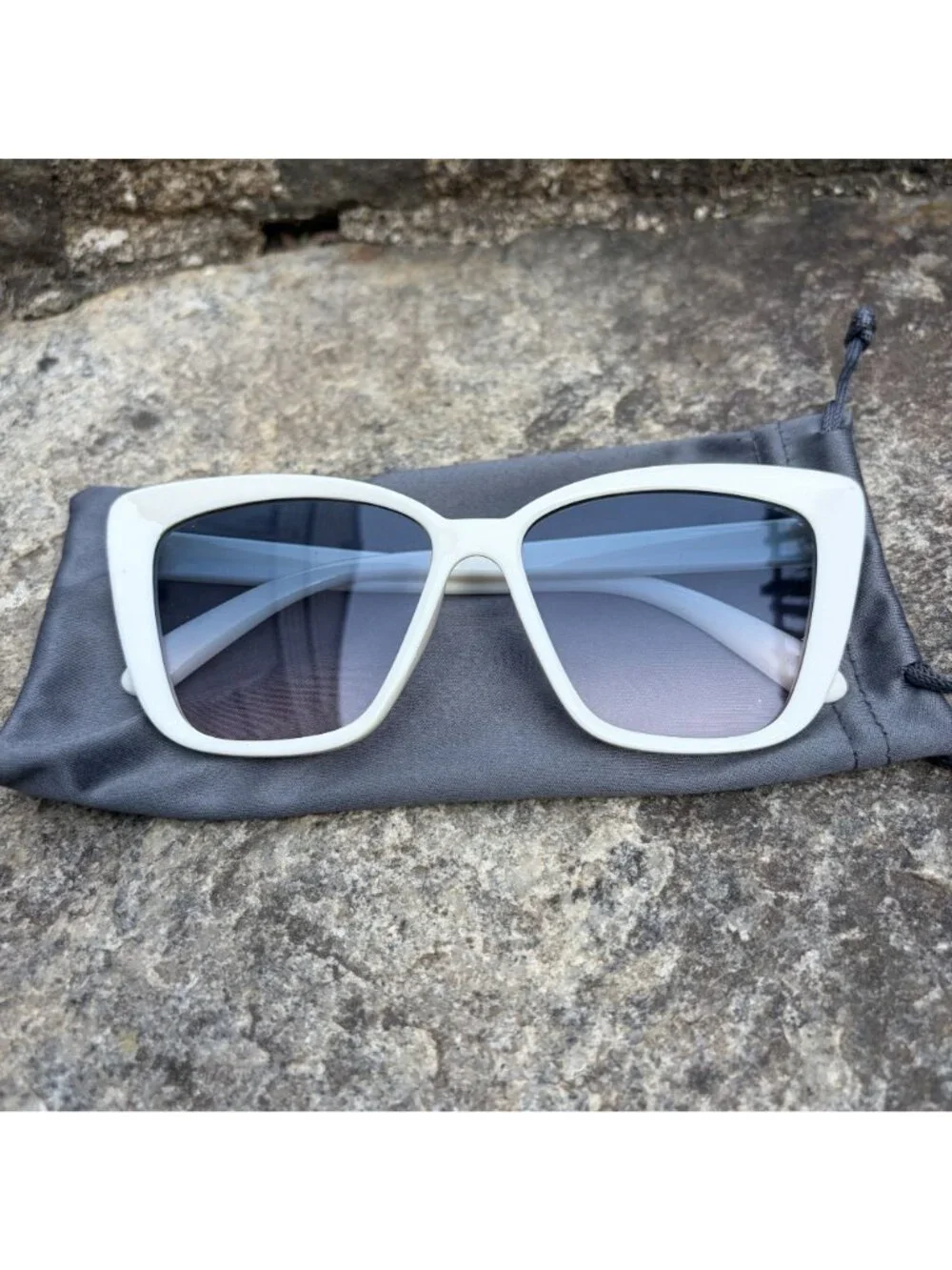 Vintage Cream Cat Eye Sunglasses Retro Oversized Mod Style Gradient Lenses NEW
